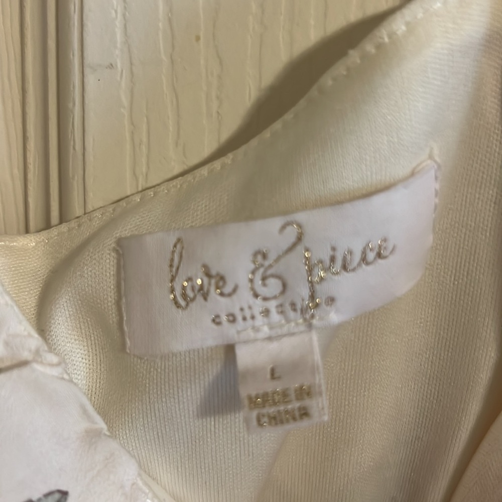 Love & Piece short sleeve dress for women with built in lining. Size L - Picture 5 of 7